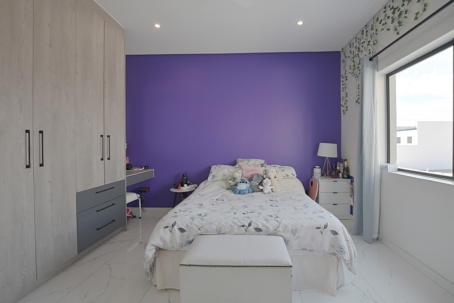 5 Bedroom Property for Sale in Sandown Western Cape